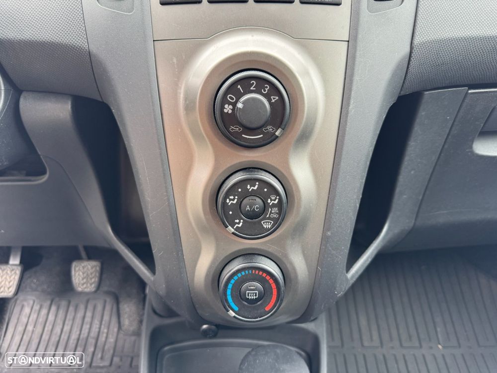 Toyota Yaris - 13