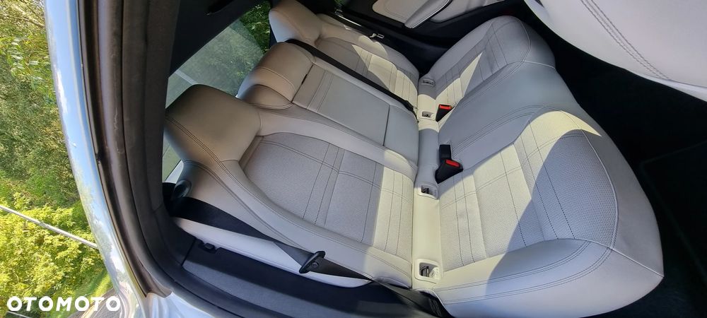 Mercedes-Benz CLA 200 7G-DCT Urban - 21