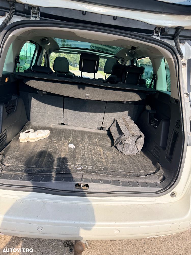 Peugeot 5008 - 11