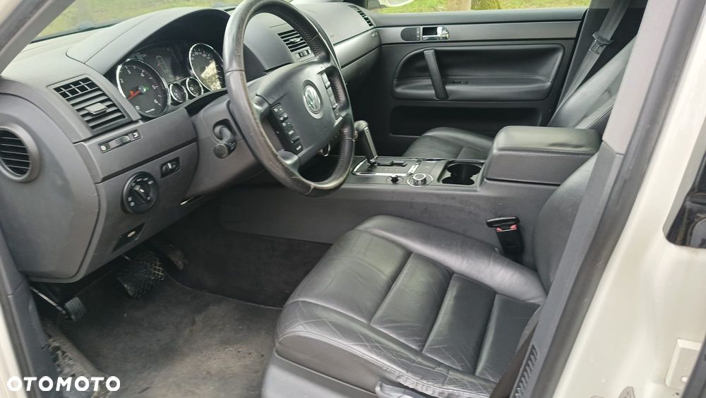 Volkswagen Touareg - 15