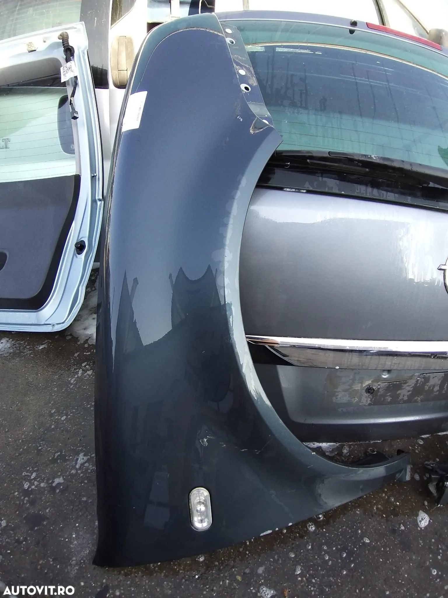 Aripa Stanga pentru Volkswagen Golf 4 - 1