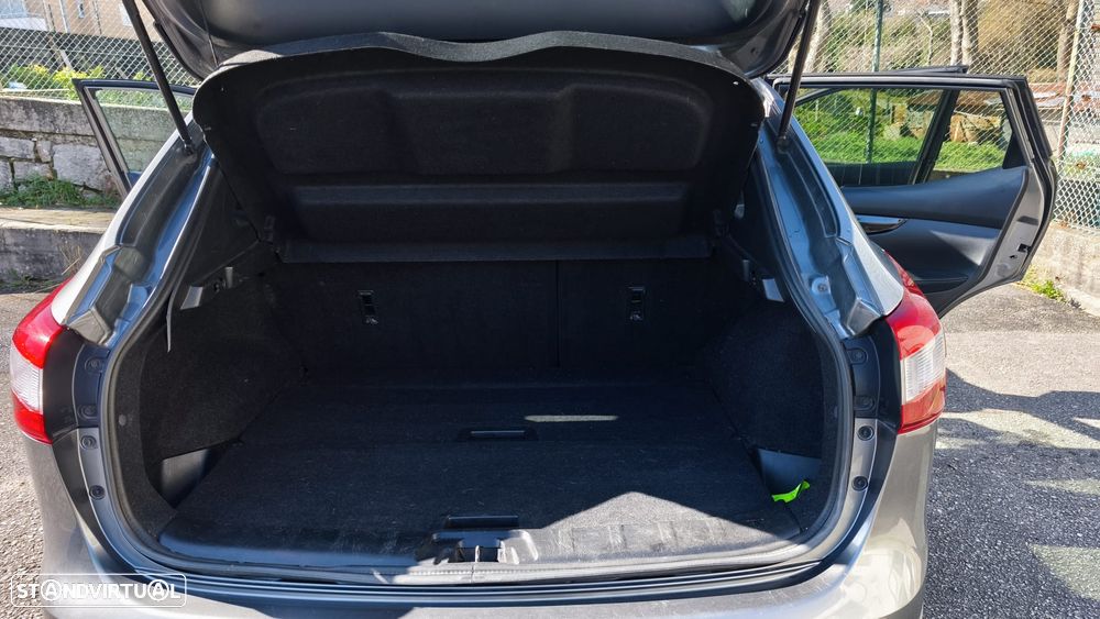 Nissan Qashqai 1.5 dCi N-Connecta - 10