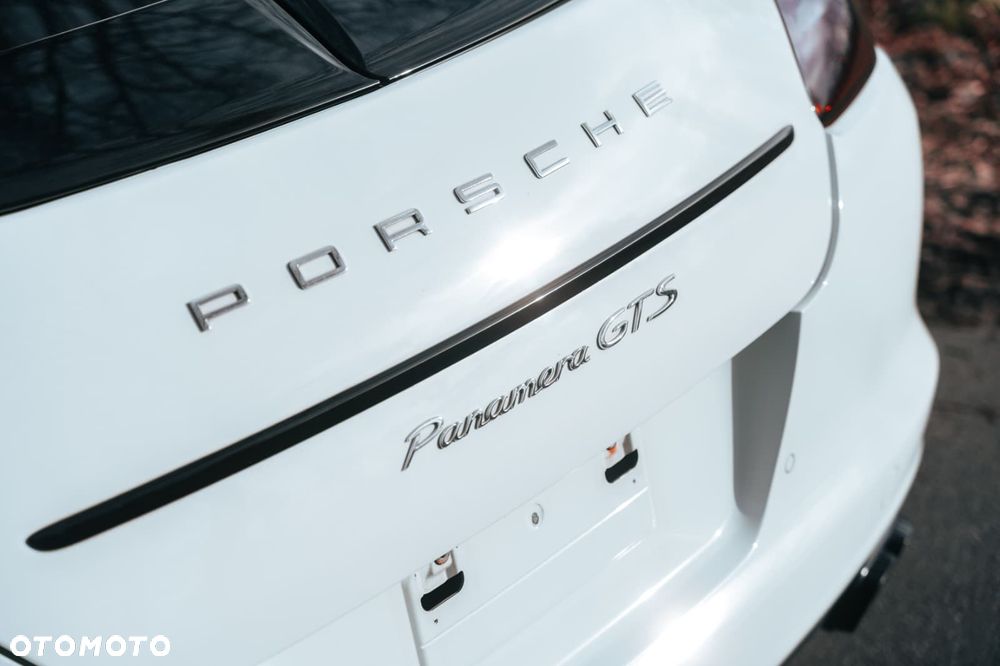 Porsche Panamera GTS PDK - 6