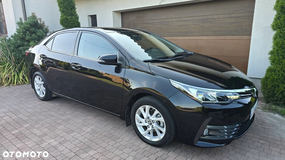 Toyota Corolla - 12