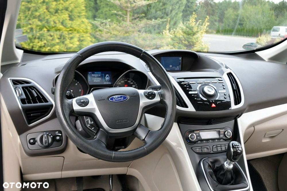 Ford Grand C-MAX - 31