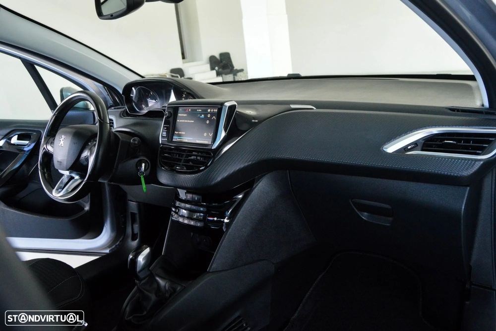 Peugeot 208 1.5 BlueHDi Allure - 9