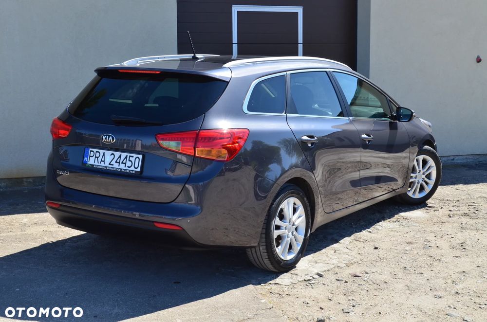Kia Ceed 1.4 CVVT Fifa World Cup Edition - 9
