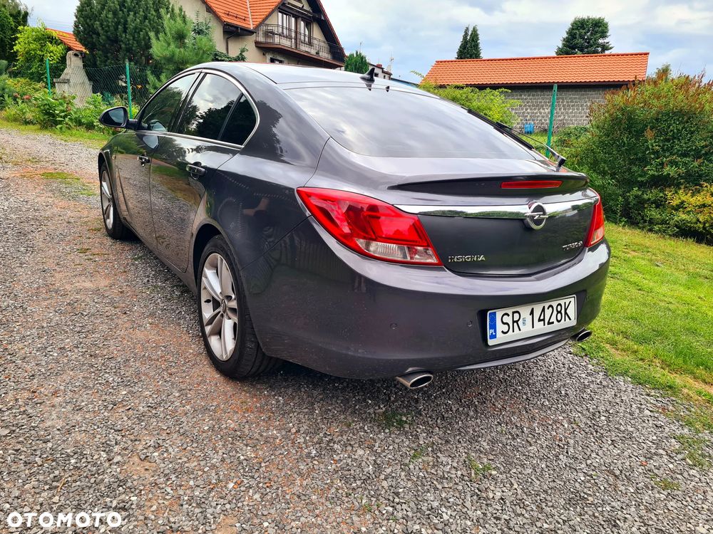Opel Insignia 2.0 Turbo 4x4 Cosmo - 4