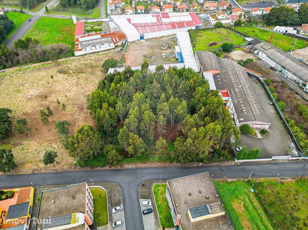 Terreno  para venda - Grande imagem: 2/19