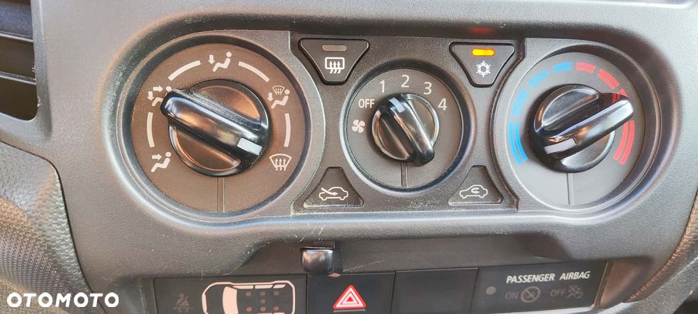 Mitsubishi L200 Pick Up 4x4 S&S Double Cab Basis - 29