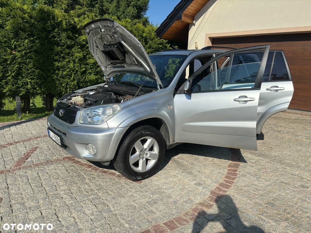 Toyota RAV4 2.0 D-4D 4x4 - 12
