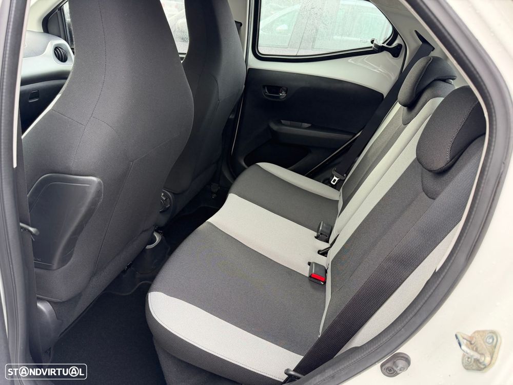 Toyota Aygo 1.0 X-Play+AC+X-Touch - 14