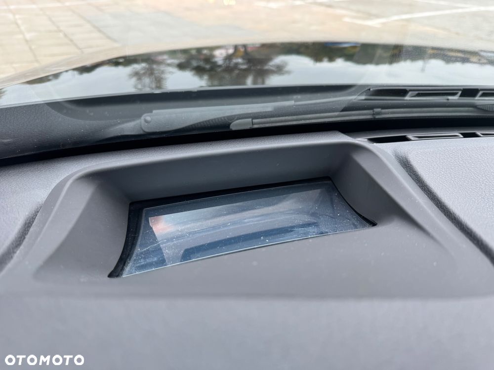 BMW Seria 3 330e iPerformance M Sport Shadow - 31