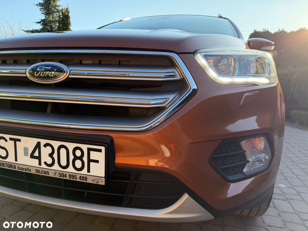 Ford Kuga 1.5 EcoBoost 2x4 Titanium - 11