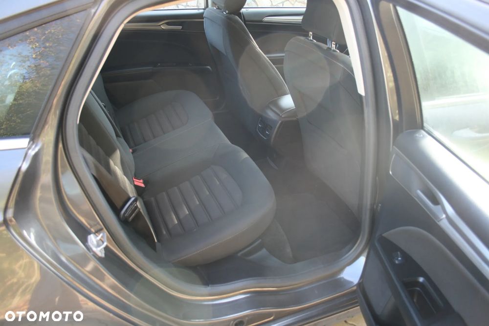 Ford Fusion - 14
