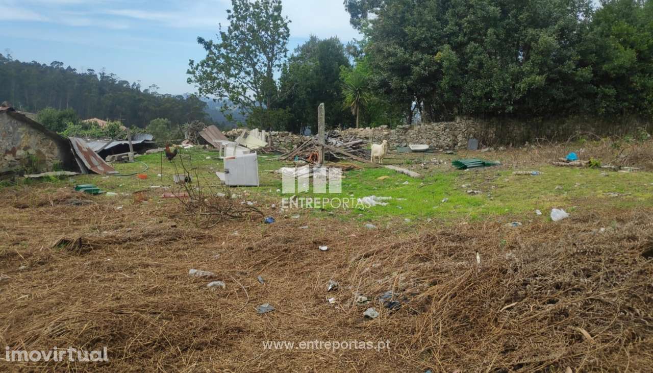 Venda de Terreno com 2100 m2, Fornelo, Vila do Conde - Grande imagem: 2/12