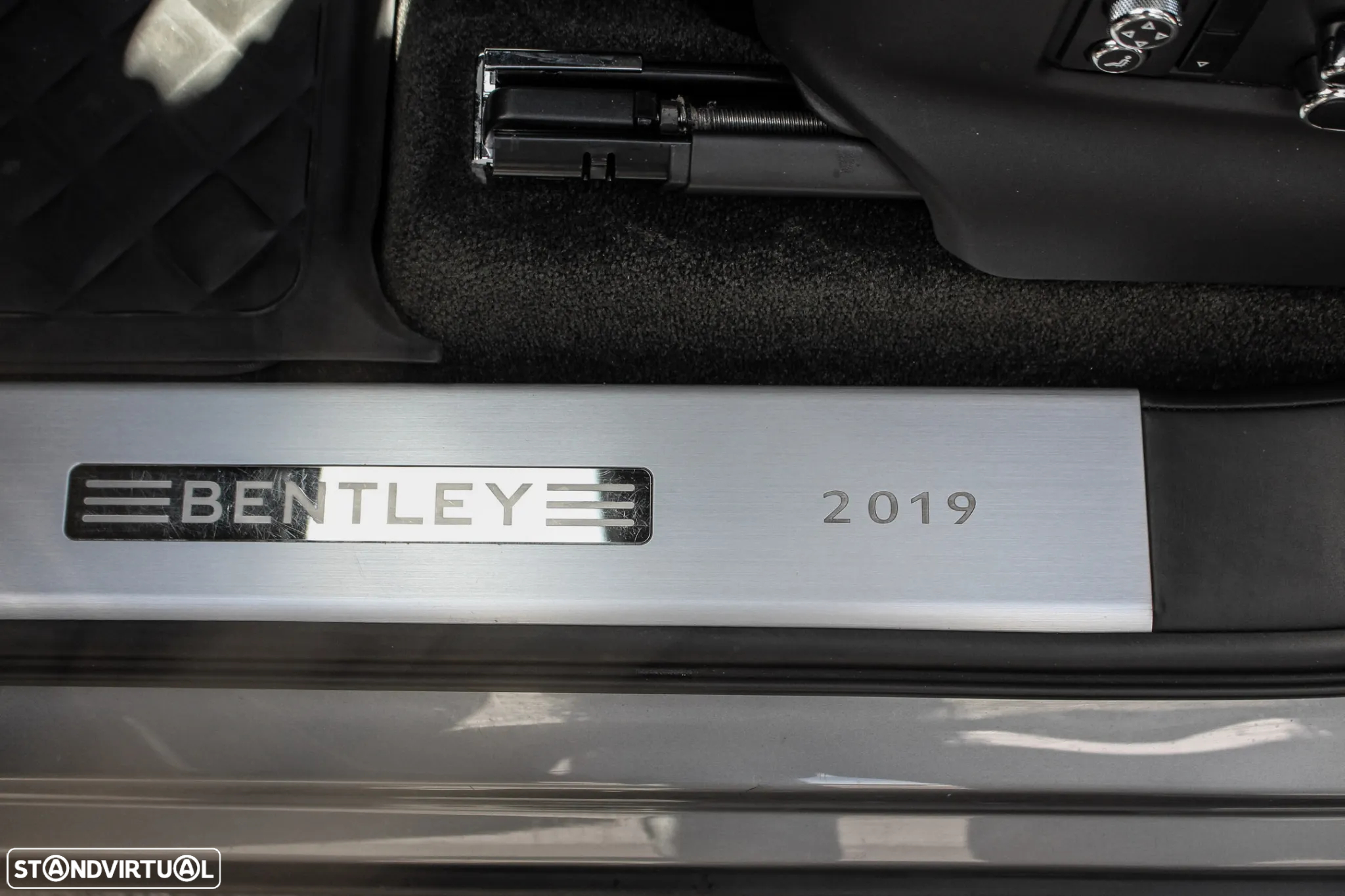 Bentley Bentayga V8 - 12