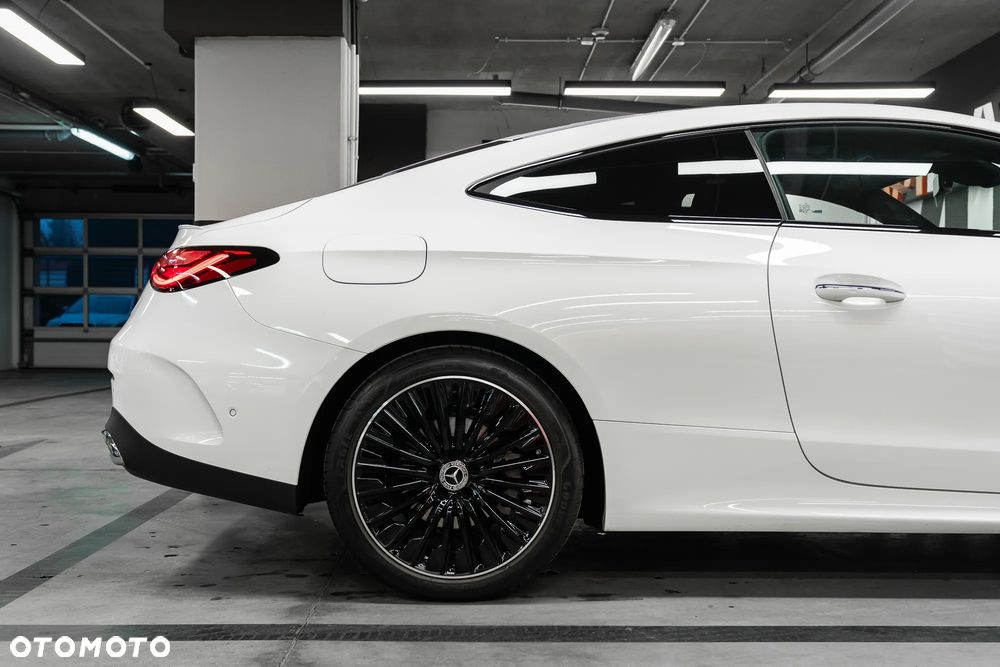 Mercedes-Benz CLE 300 mHEV 4-Matic AMG Line - 16