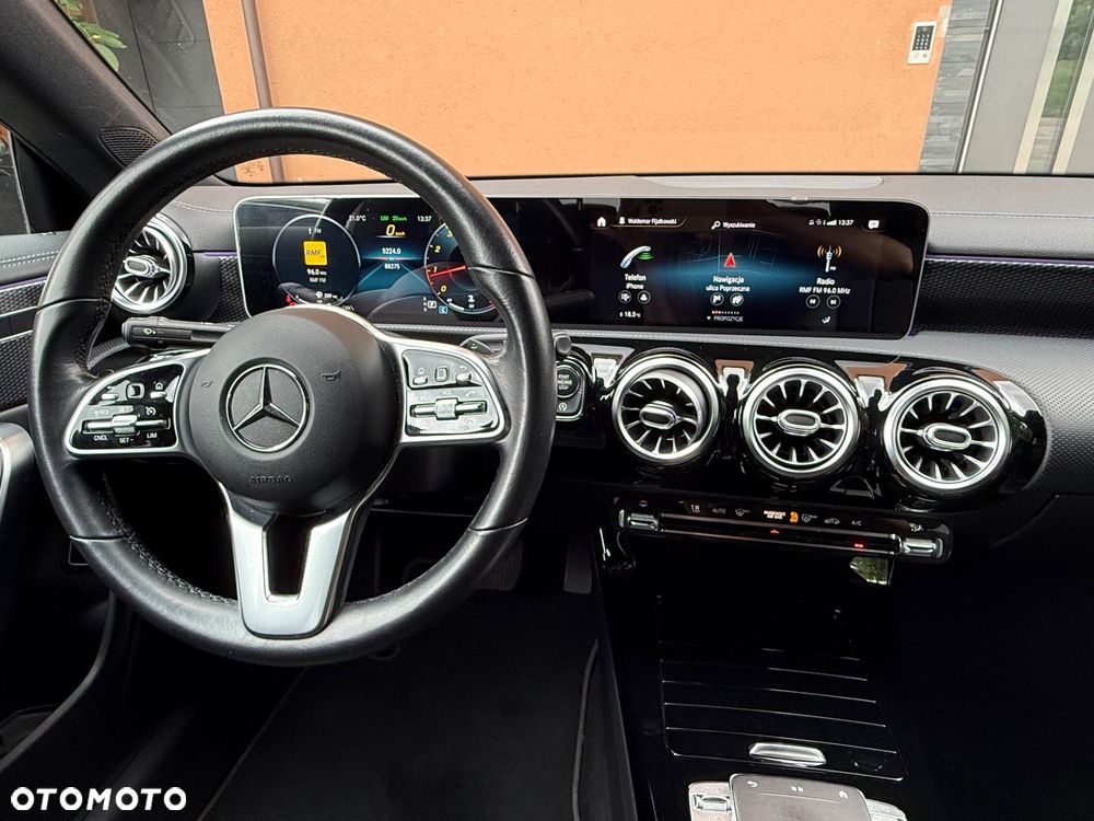 Mercedes-Benz CLA - 11