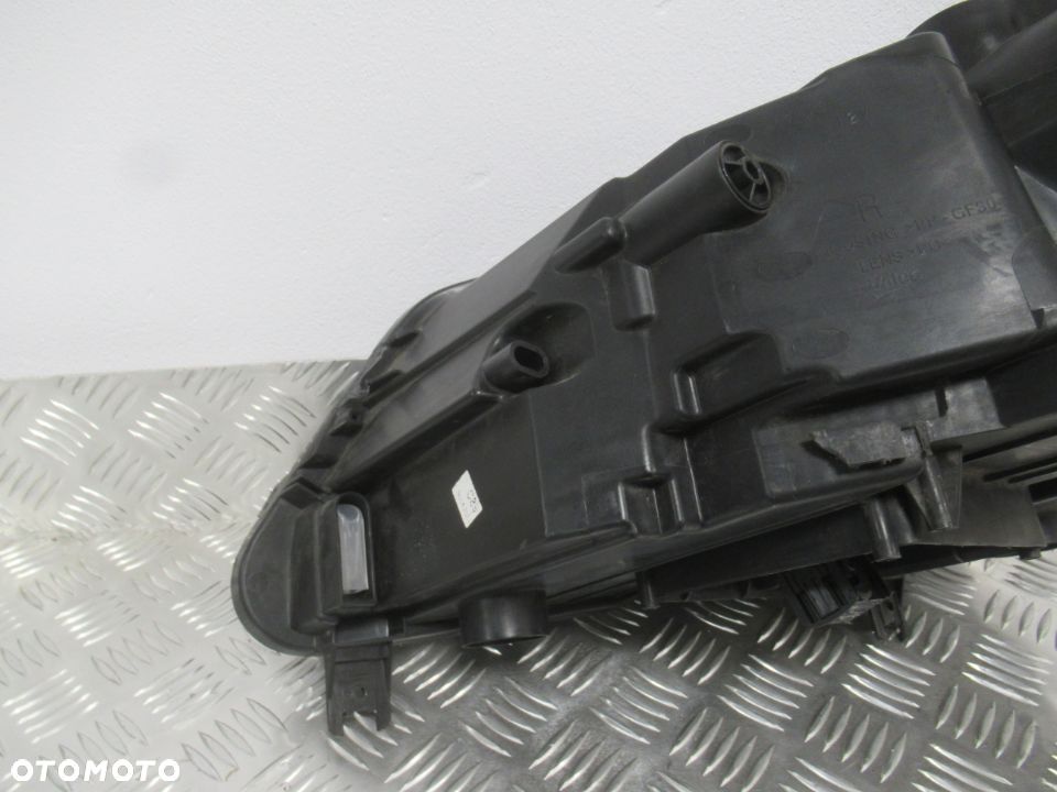 LAMPA PRZEDNIA PRZÓD PRAWA SEAT ATECA FULL 2016- - 13