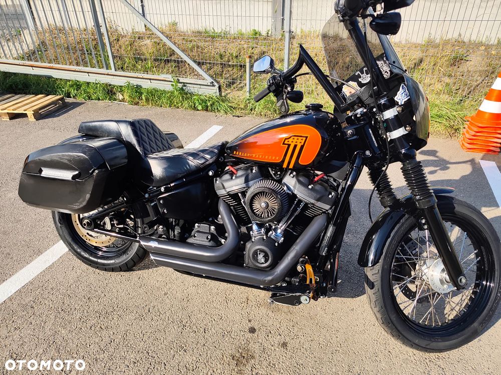 Harley-Davidson Softail Street Bob - 9