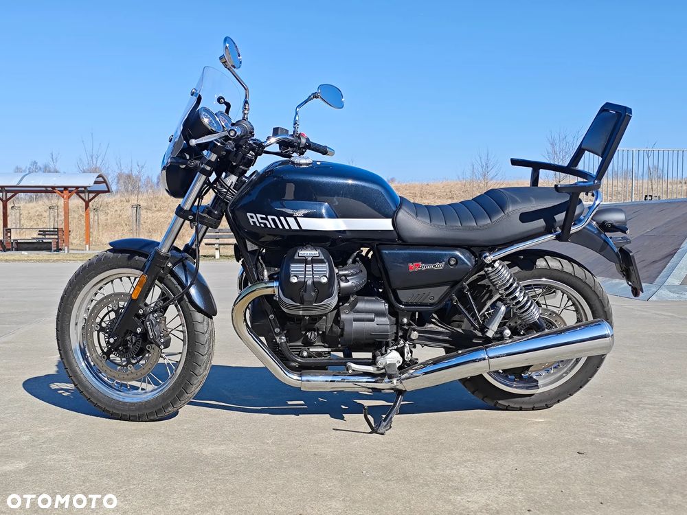 Moto Guzzi V7 - 3