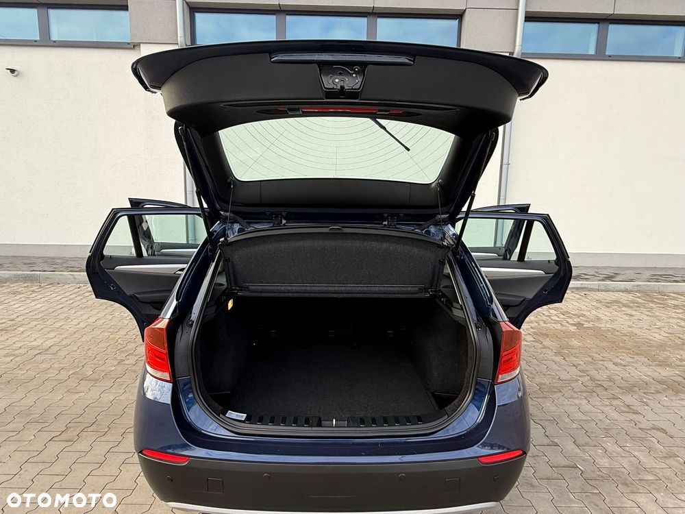 BMW X1 sDrive18i - 35