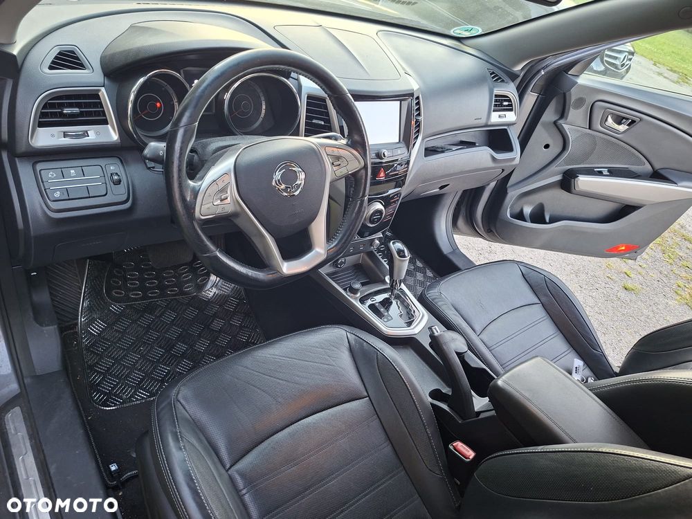 SsangYong/KGM Tivoli e-XDi 160 2WD Automatik Crystal - 12