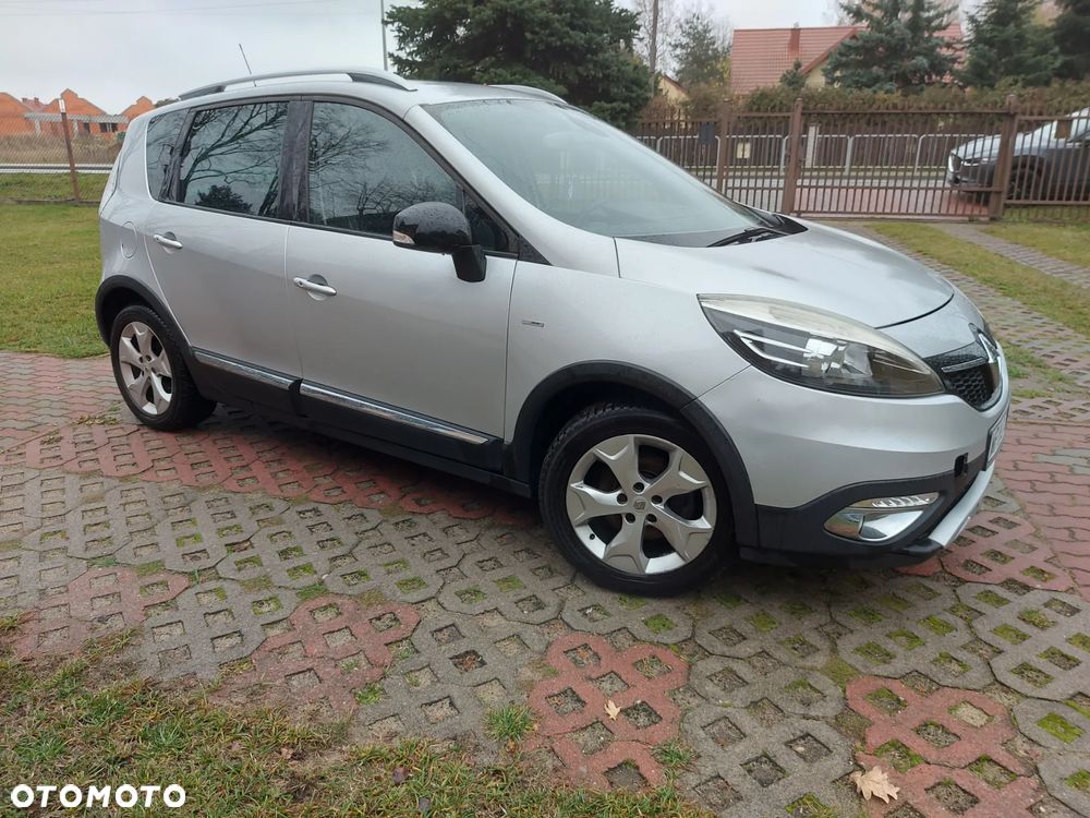 Renault Scenic ENERGY TCe 115 S&S Xmod Bose Edition - 11