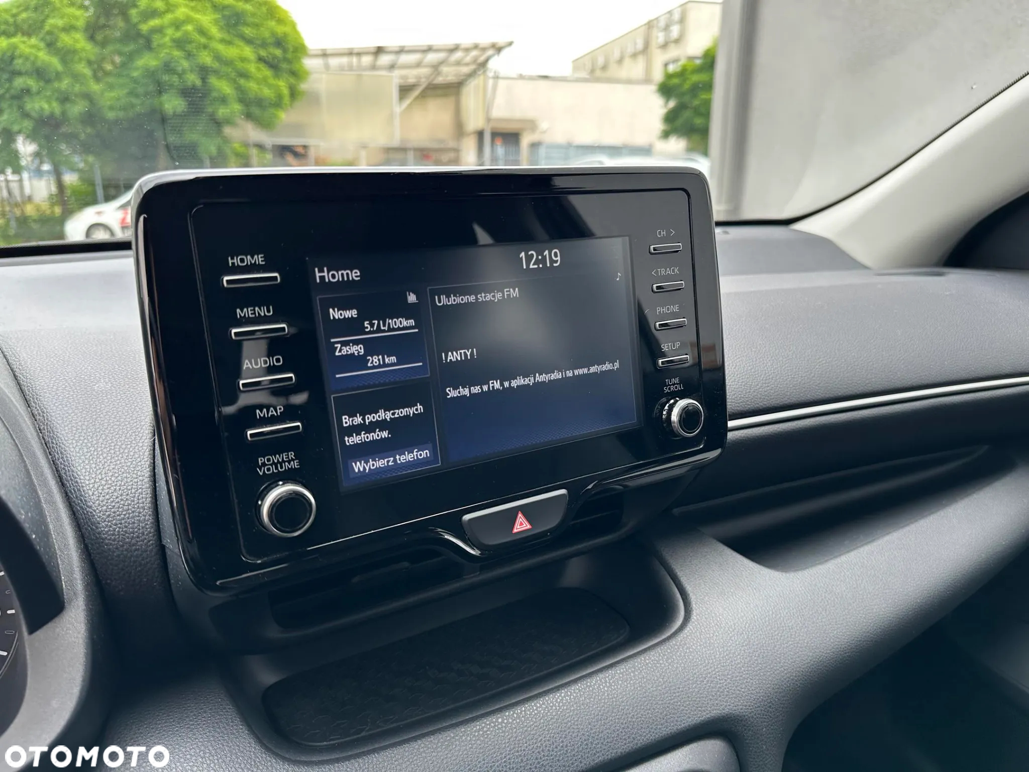 Toyota Yaris 1.5 Comfort - 10