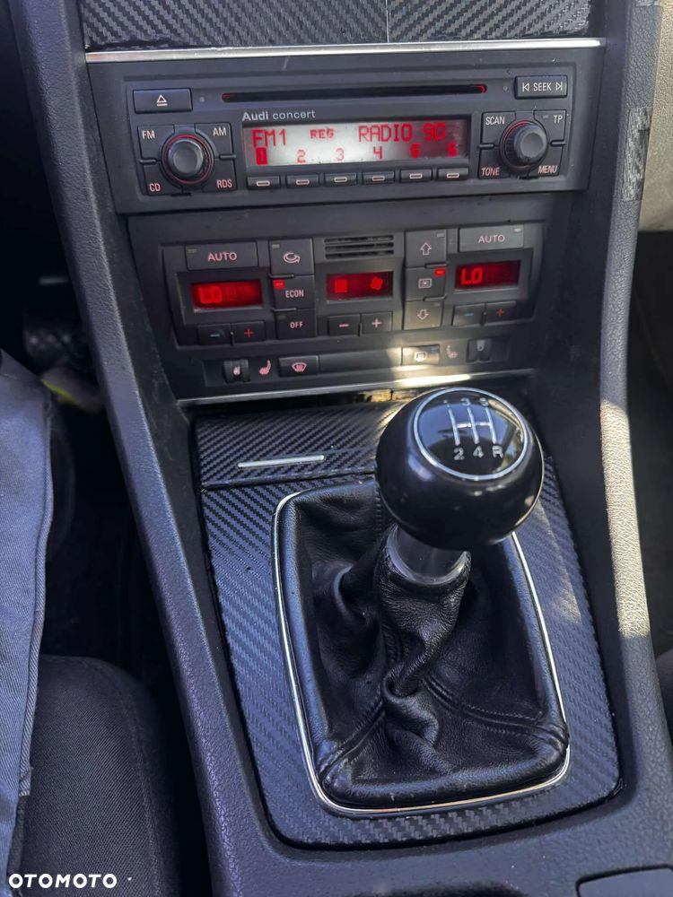 Audi A4 Limousine - 6