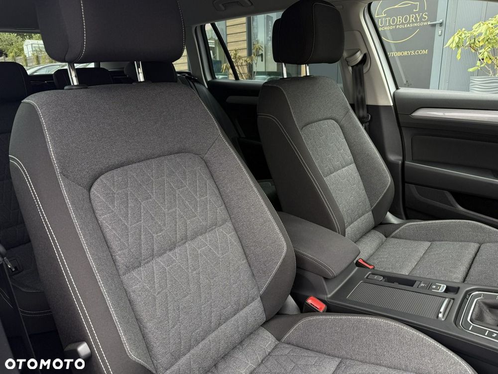 Volkswagen Passat - 13