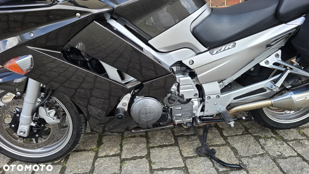 Yamaha FJR - 8