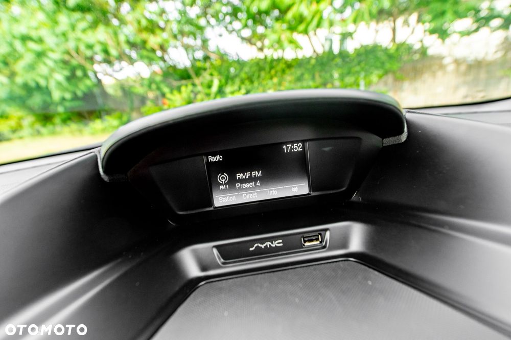 Ford Kuga 1.5 EcoBoost 4x4 Titanium - 28
