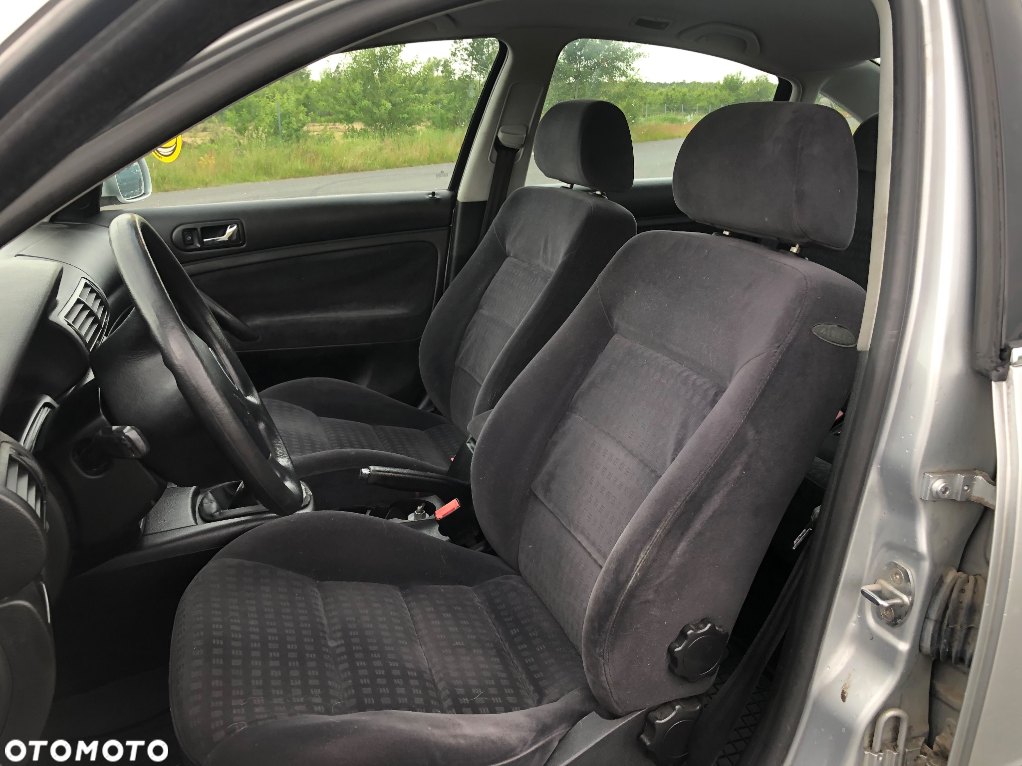 Volkswagen Passat 1.6 - 10