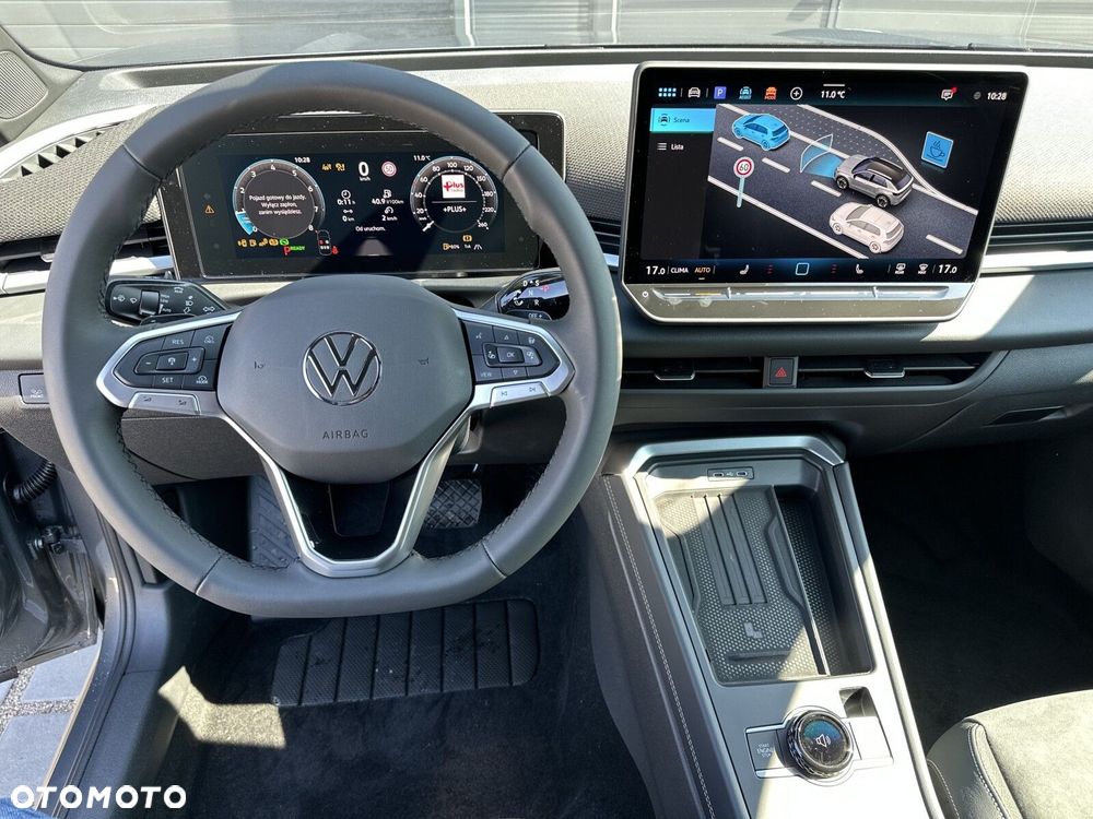 Volkswagen T-Roc - 13