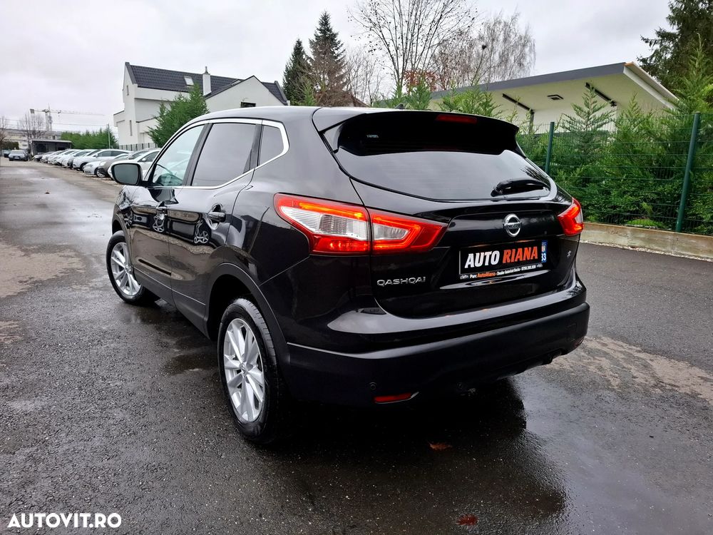 Nissan Qashqai 1.6 DCI Xtronic N-Connecta - 2