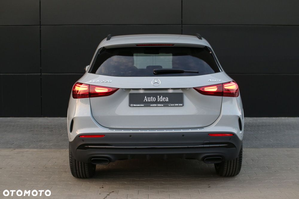 Mercedes-Benz GLA - 7