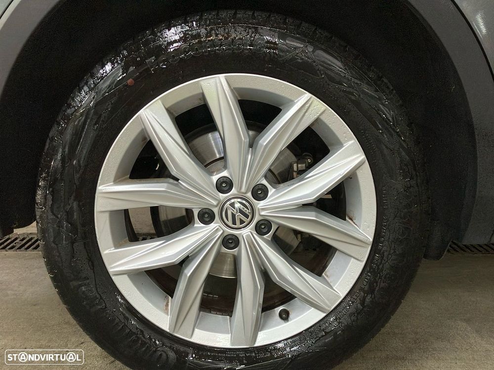 VW Tiguan 2.0 TDI Highline DSG 4Motion - 24