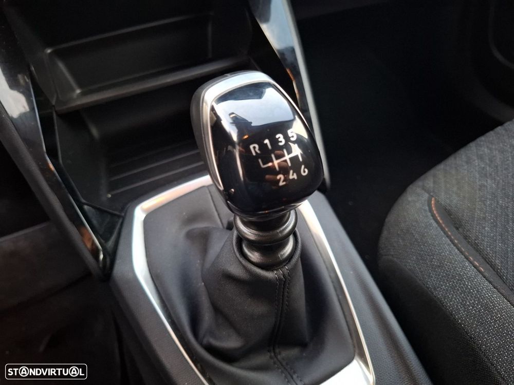 Peugeot 2008 1.2 PureTech Style - 18