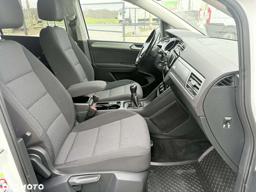 Volkswagen Touran 1.6 TDI SCR (BlueMotion Technology) Trendline - 8