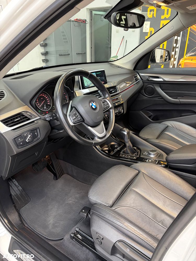 BMW X1 xDrive20i Aut. xLine - 16