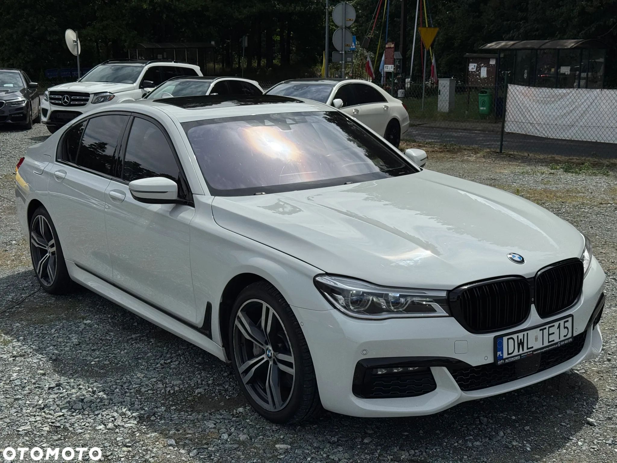 BMW Seria 7 750i xDrive - 1