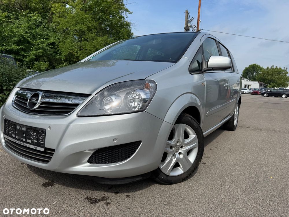 Opel Zafira 1.8 Design Edition - 2