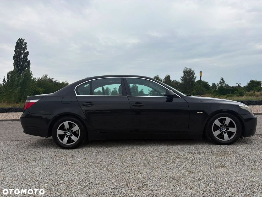 BMW Seria 5 525d - 12