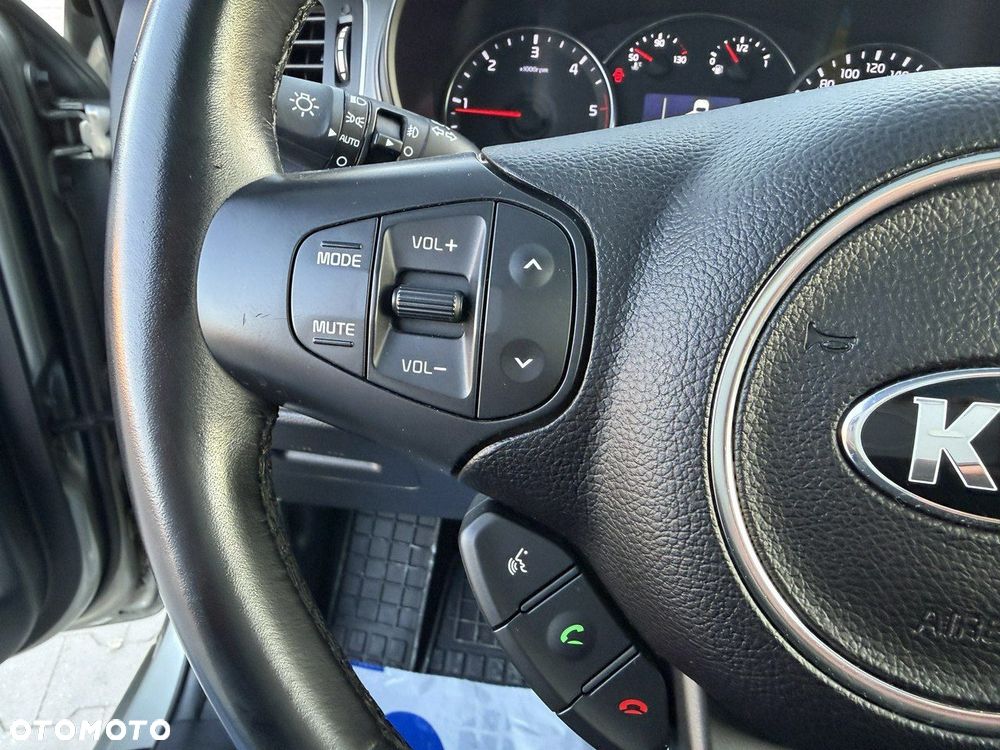 Kia Carens 1.7 CRDi Vision - 22