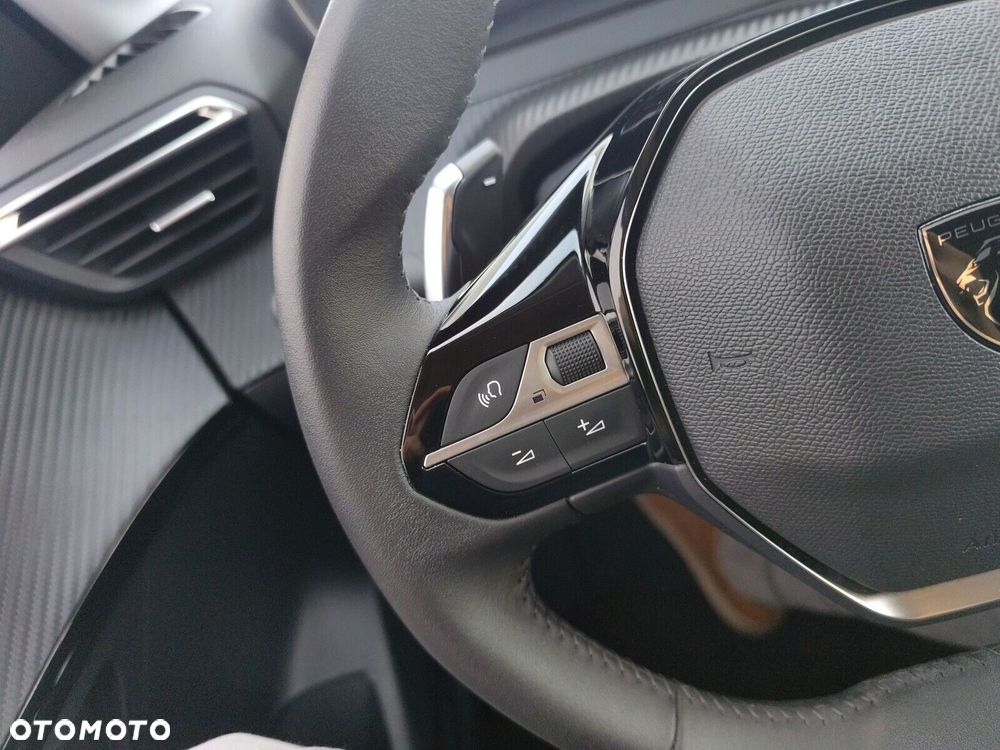 Peugeot 208 - 16
