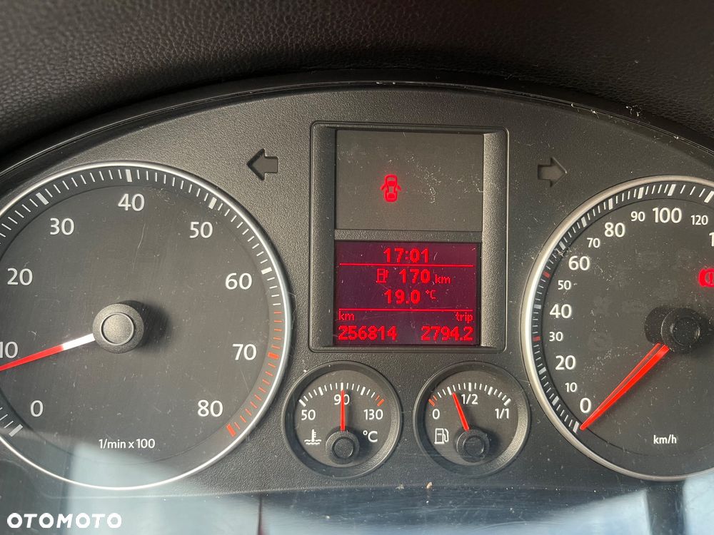 Volkswagen Golf V 2.0 FSI Comfortline - 9