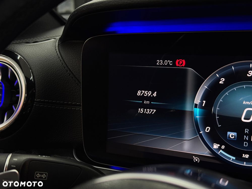 Mercedes-Benz Klasa E 220 d Coupe 9G-TRONIC AMG Line - 29