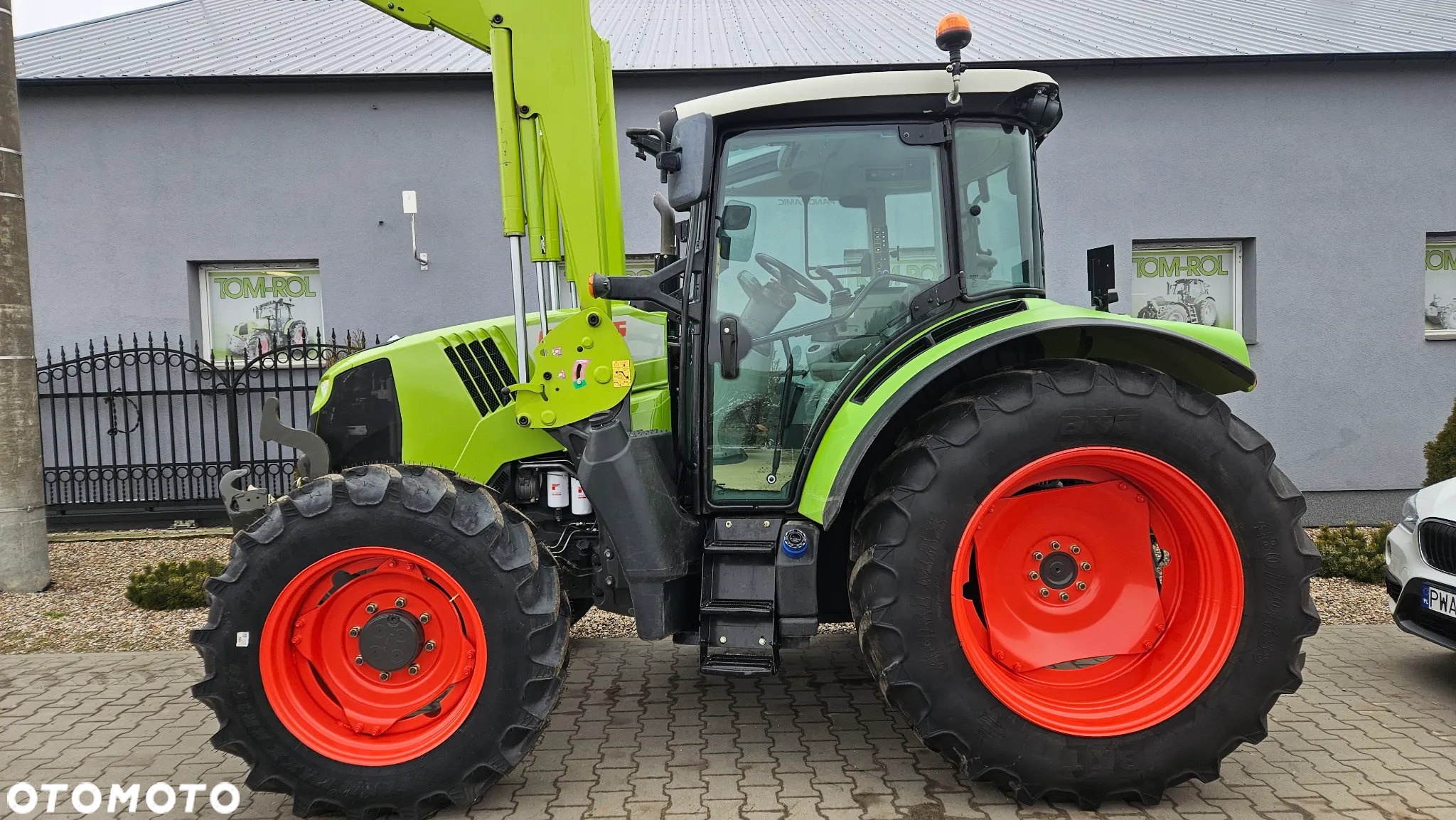 Claas Arion 460 - 11